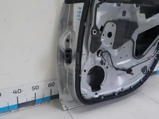 Дверь задняя правая для  Ford Escape EUR 2007-2009