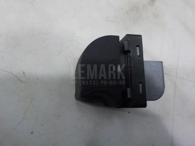 Кнопка стеклоподъемника для  Cadillac Escalade II 2000-2006