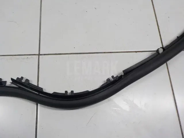 Уплотнитель двери для  Exeed TXL (M32T) 2019