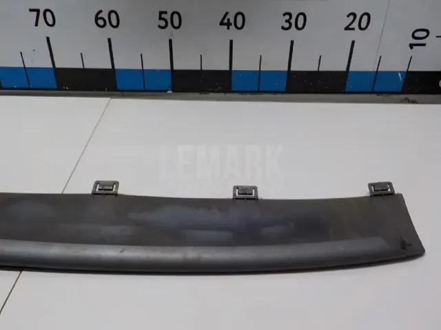 Накладка переднего бампера центральная