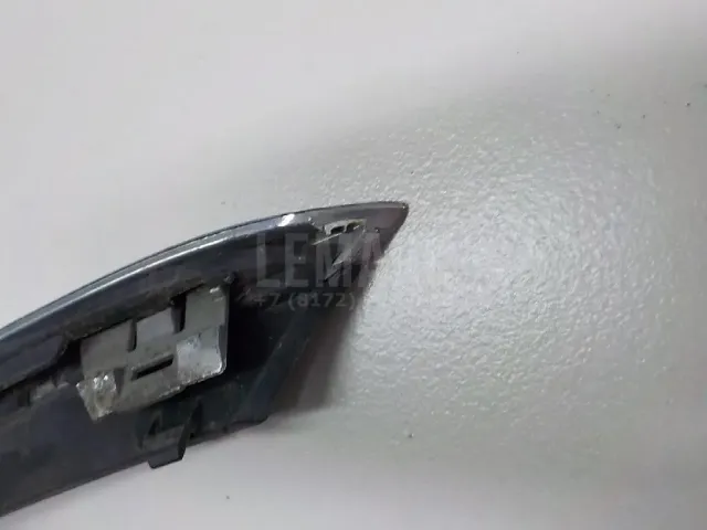 Молдинг переднего бампера правый для  Audi A6 [C6,4F] 2004-2011