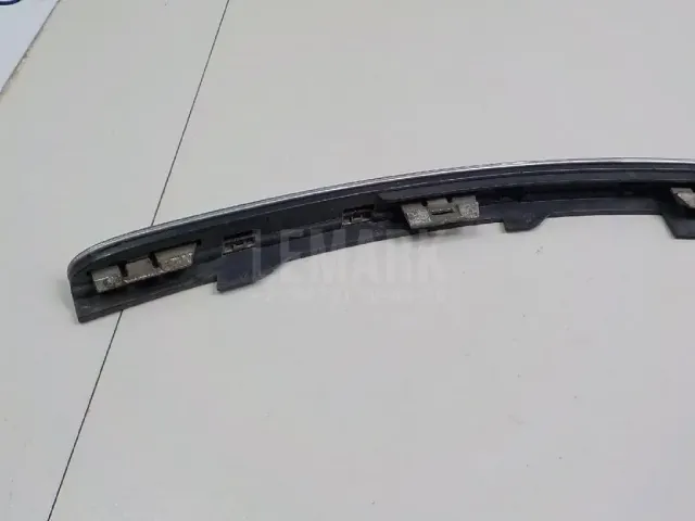 Молдинг переднего бампера правый для  Audi A6 [C6,4F] 2004-2011