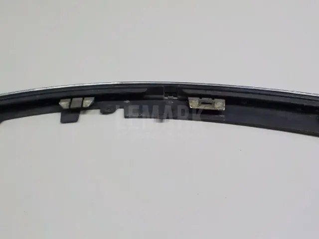 Молдинг переднего бампера правый для  Audi A6 [C6,4F] 2004-2011