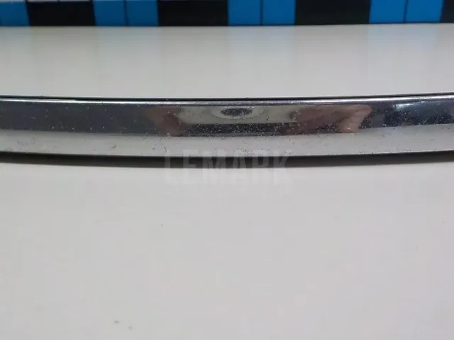 Молдинг переднего бампера правый для  Audi A6 [C6,4F] 2004-2011