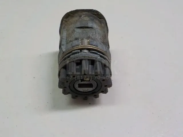 Вставка замка двери