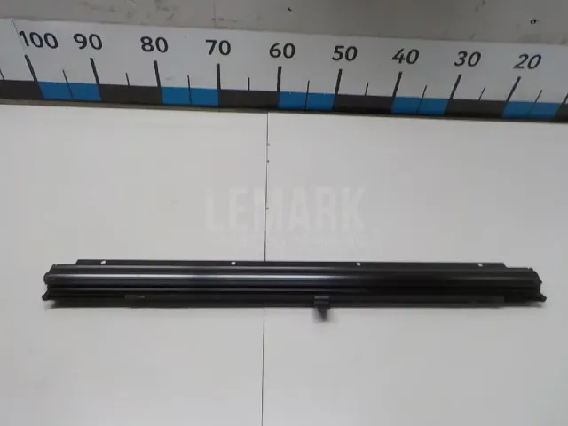 Шторка солнцезащитная