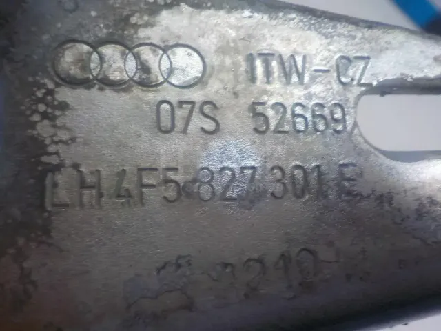 Петля крышки багажника для  Audi Allroad quattro 2000-2005