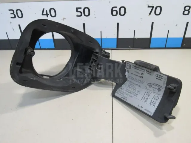 Ниша лючка бензобака для  Ford Fiesta 2008-2019