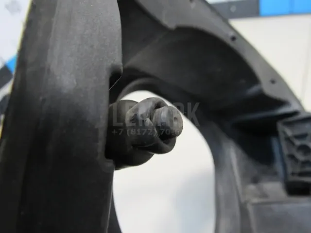 Ниша лючка бензобака для  Ford Fiesta 2008-2019