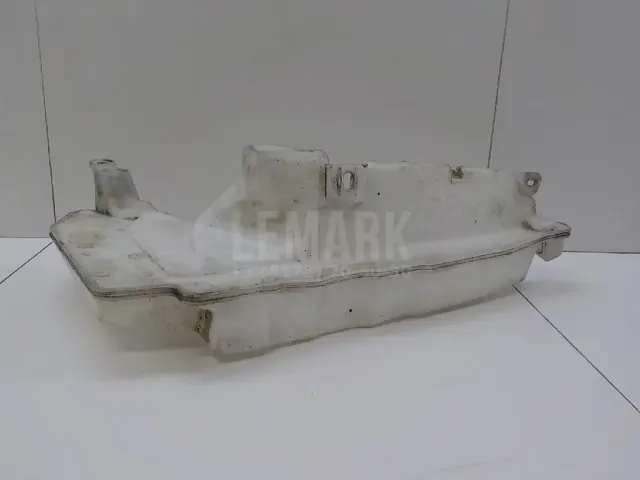 Бачок омывателя лобового стекла
