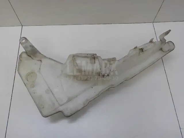 Бачок омывателя лобового стекла