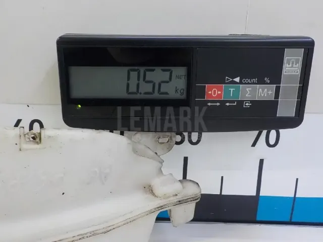 Бачок омывателя лобового стекла
