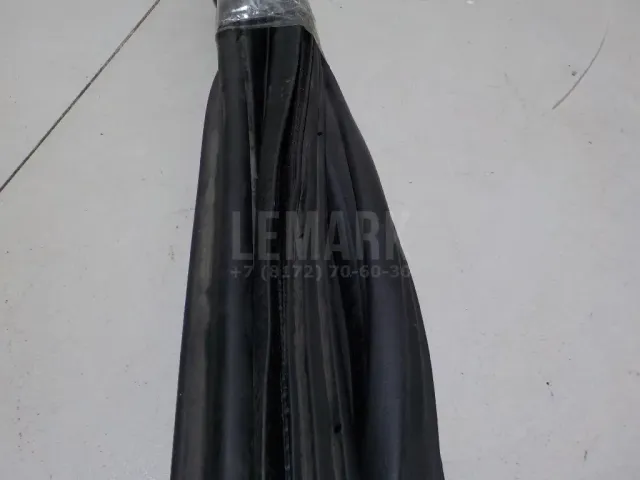 Уплотнитель двери для  Astra HD 8 2005-2011