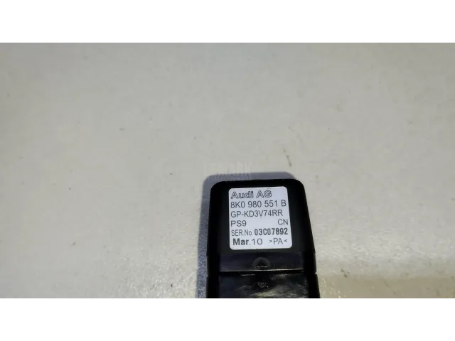 Камера заднего вида для  GM Pontiac Vibe 2002-2007