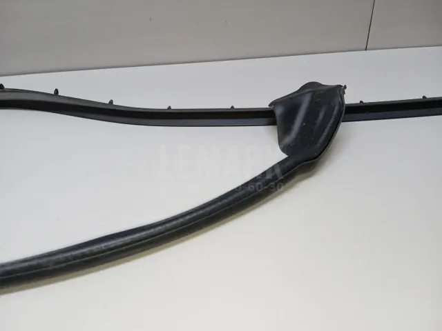 Уплотнитель двери для  Exeed TXL (M32T) 2019