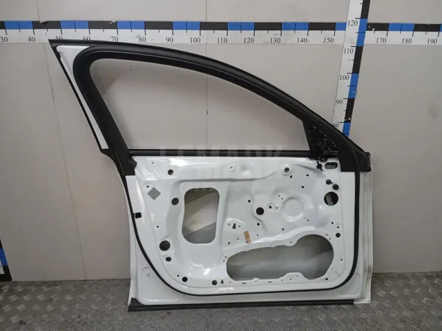 Дверь передняя левая для  Ford America Escape II 2007-2012