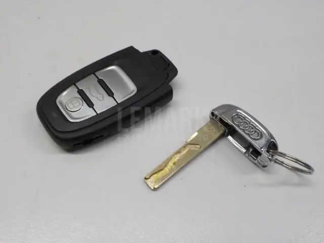 Ключ зажигания для  Audi Q5 [FY] 2017