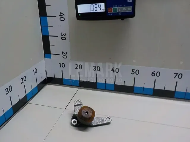 Кронштейн опоры двигателя