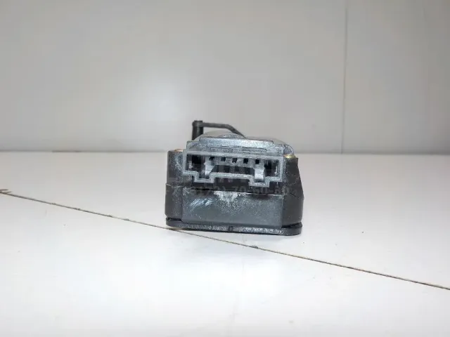 Ответная часть замка багажника для  Chrysler 300M 1998-2004