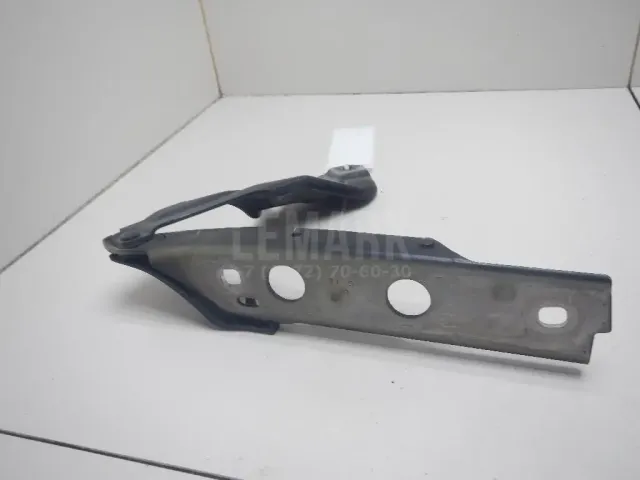 Петля капота левая для  Ford Fiesta 2001-2008