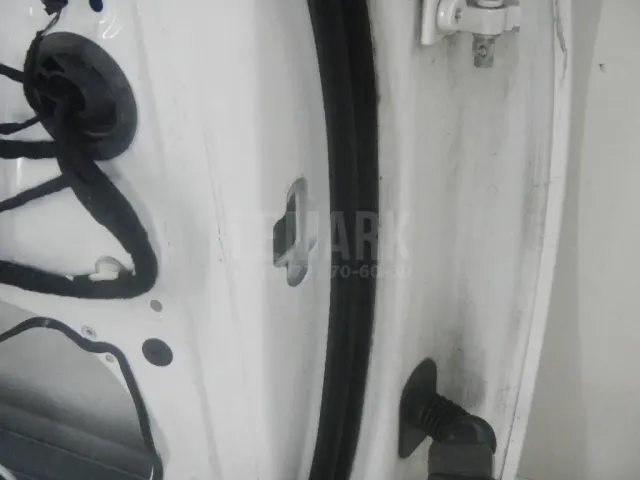 Дверь передняя левая для  Ford America Escape II 2007-2012