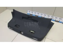 Обшивка крышки багажника
