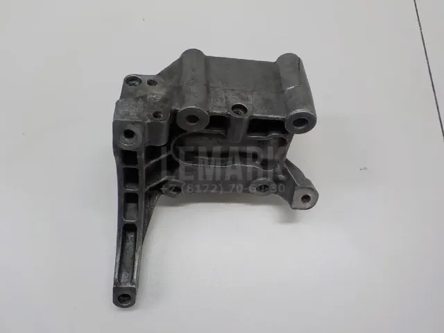Кронштейн кондиционера для  Dongfeng 580 2017