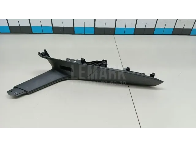 Подлокотник