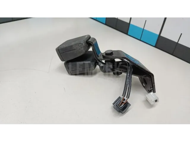 Ответная часть ремня безопасности для  BMW i3 (I01) 2013-2022