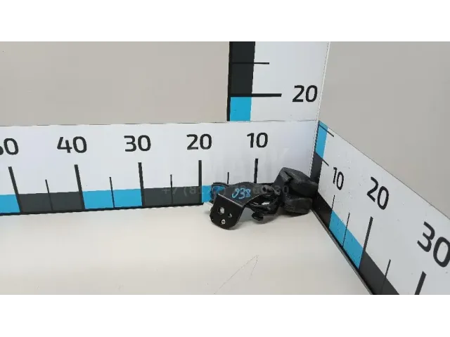 Ответная часть ремня безопасности для  BMW i3 (I01) 2013-2022