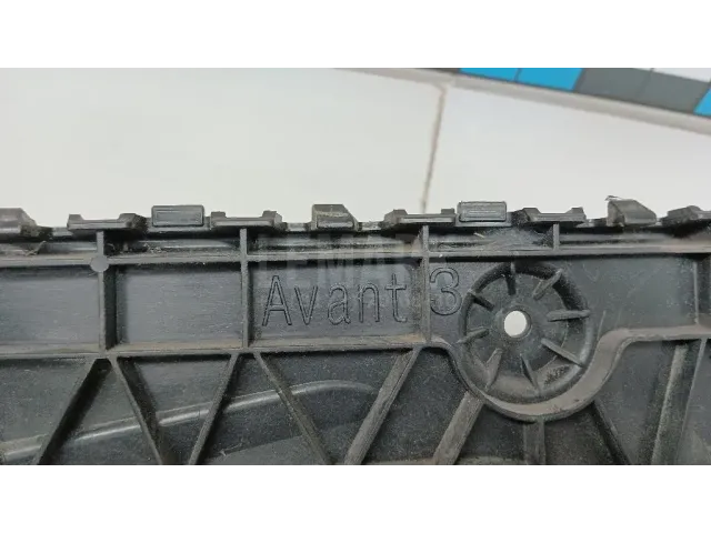 Кронштейн заднего бампера правый для  Changan