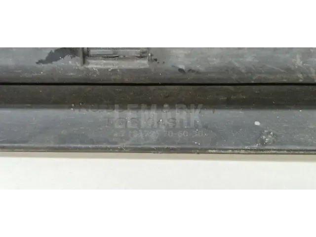 Уплотнитель двери