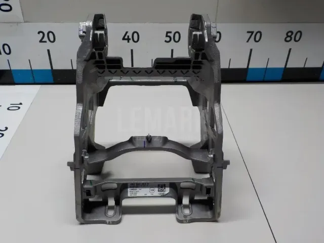 Кронштейн крепления подлокотника для  Haval H9 2014-2024