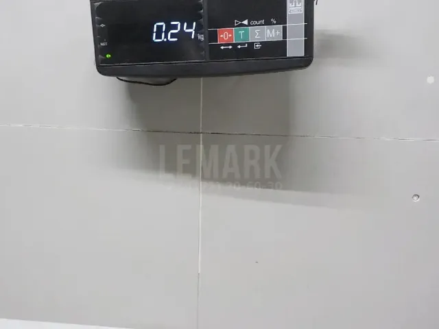 Ответная часть замка капота
