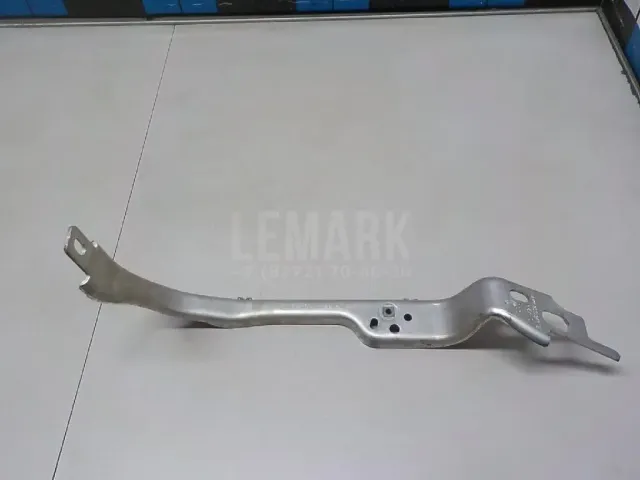 Кронштейн передней панели для  Daihatsu Charade 0-1993
