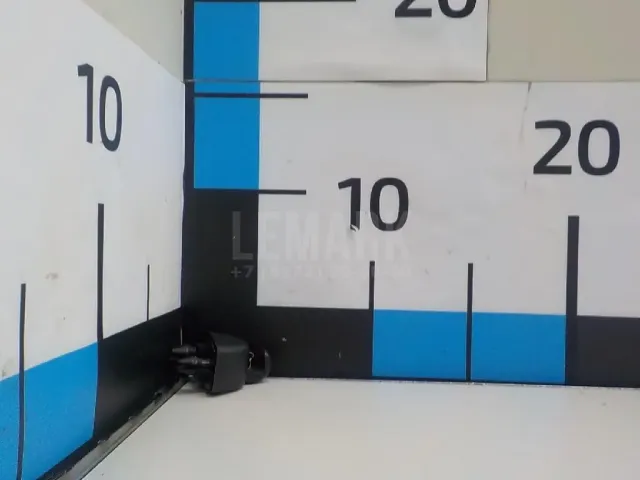 Крючок солнцезащитного козырька