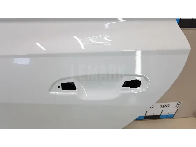 Дверь задняя левая