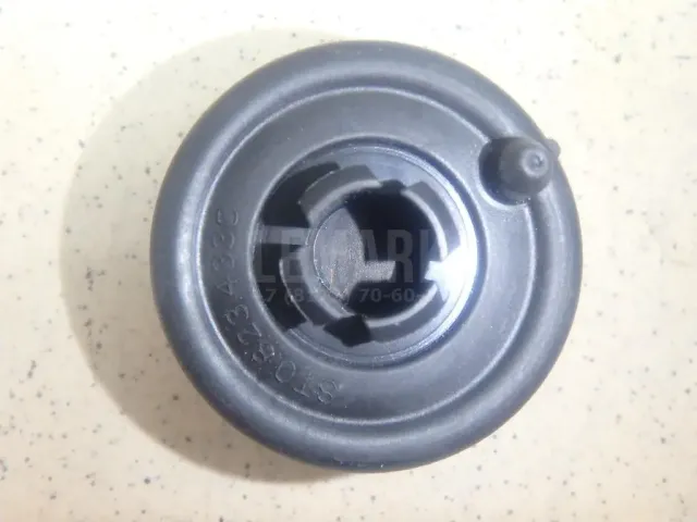Отбойник капота