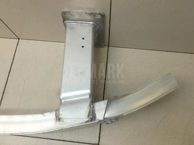 Усилитель переднего бампера для  Aurus