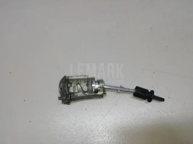 Вставка замка двери лев. для  Ford Fiesta 2008-2019