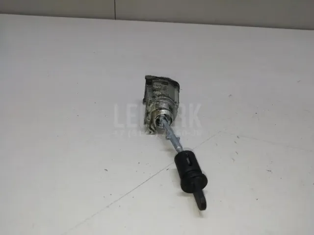 Вставка замка двери лев. для  Ford Fiesta 2008-2019
