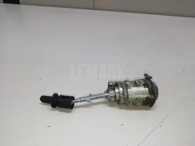 Вставка замка двери лев. для  Ford Fiesta 2008-2019