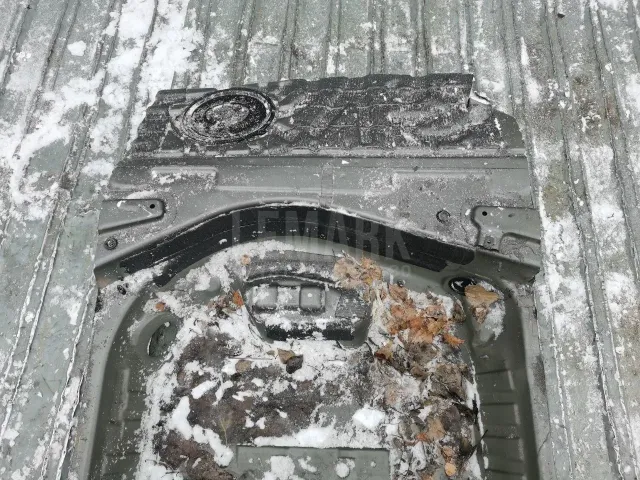 Ниша запасного колеса