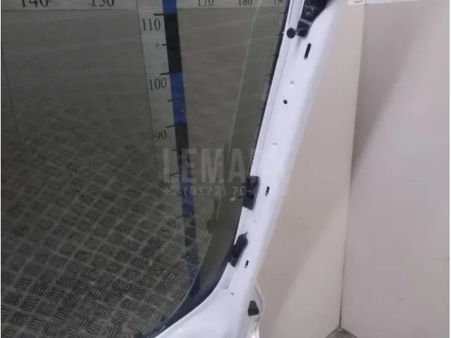 Эмблема на крышку багажника