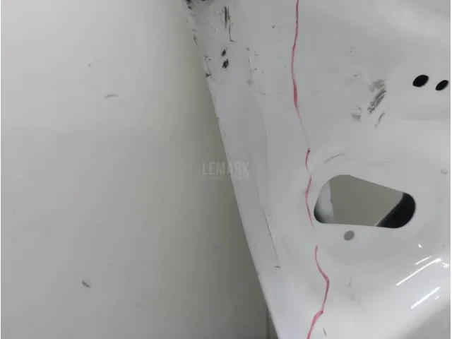 Эмблема на крышку багажника