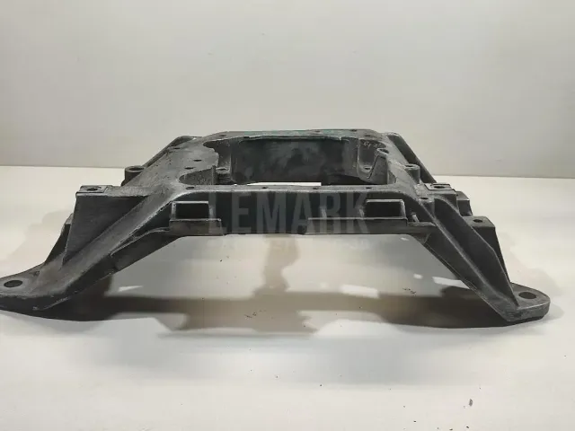 Кронштейн КПП для  Audi A2 [8Z0] 2000-2005