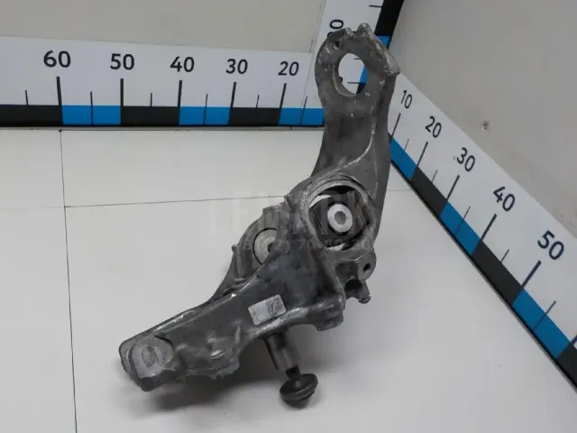 Кулак поворотный задний правый для  Audi 80/90 [B3] 1986-1991