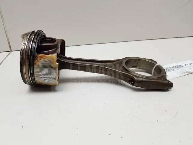Поршень с шатуном