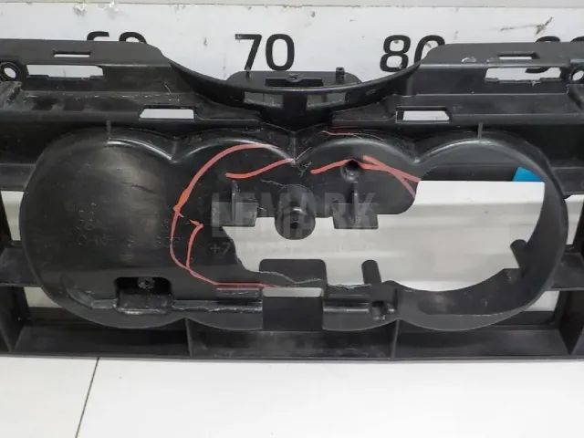 Кронштейн решетки радиатора для  Haval F7 2019-2024