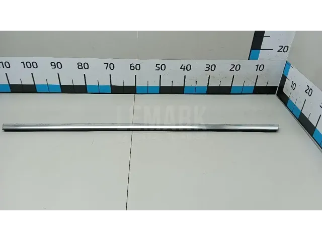 Накладка стекла заднего правого